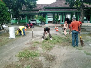 Kegiatan Jum'at Bersih