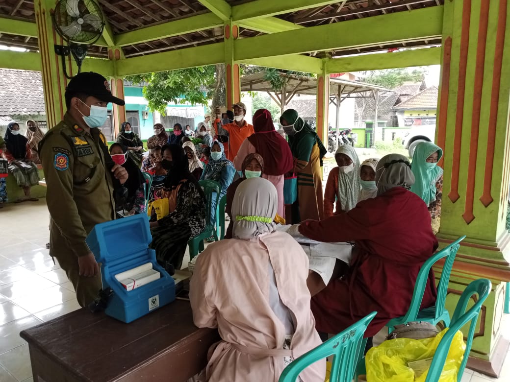 Kamis, 3 Maret 2022 Kegiatan Percepatan Vaksinasi Dosis 1-3 di 4 Desa yakni Manggar, Labuhan Kidul, Sendang Mulyo, dan Jurang Jero