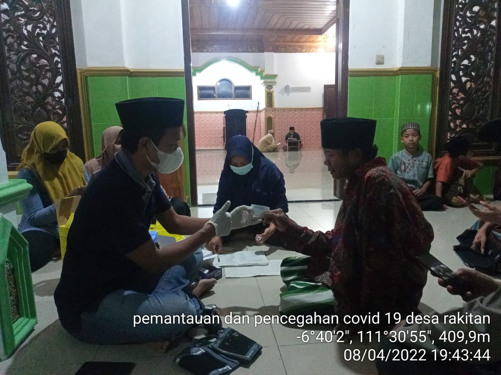 Kegiatan Monitoring Vaksinasi Dosis 1-3 di Desa Blimbing dan Desa Rakitan, Malam Hari Selama Bulan Ramadhan