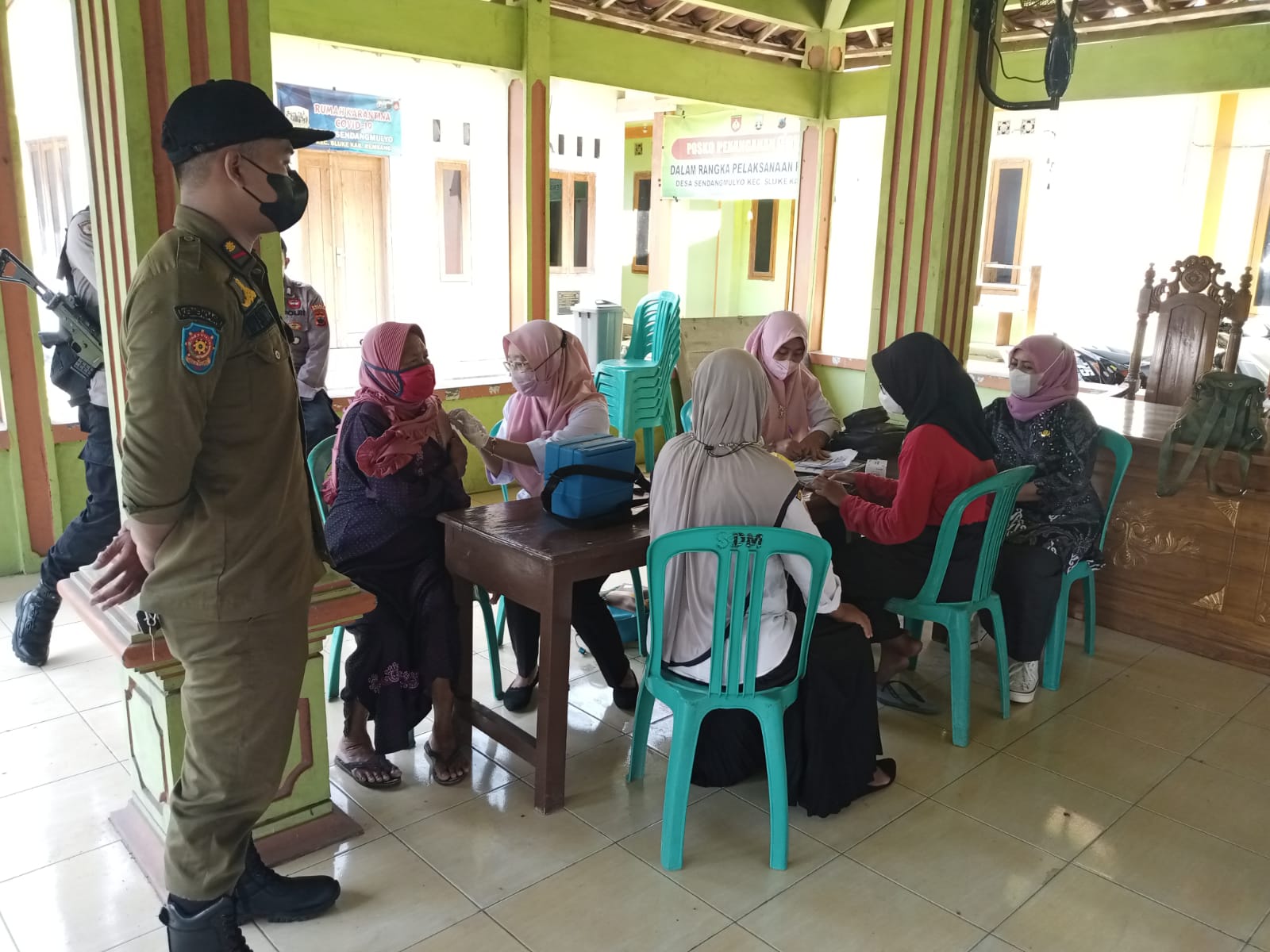 Kegiatan Monitoring Vaksinasi dosis 1-3 di Desa Manggar dan Desa Sendangmulyo