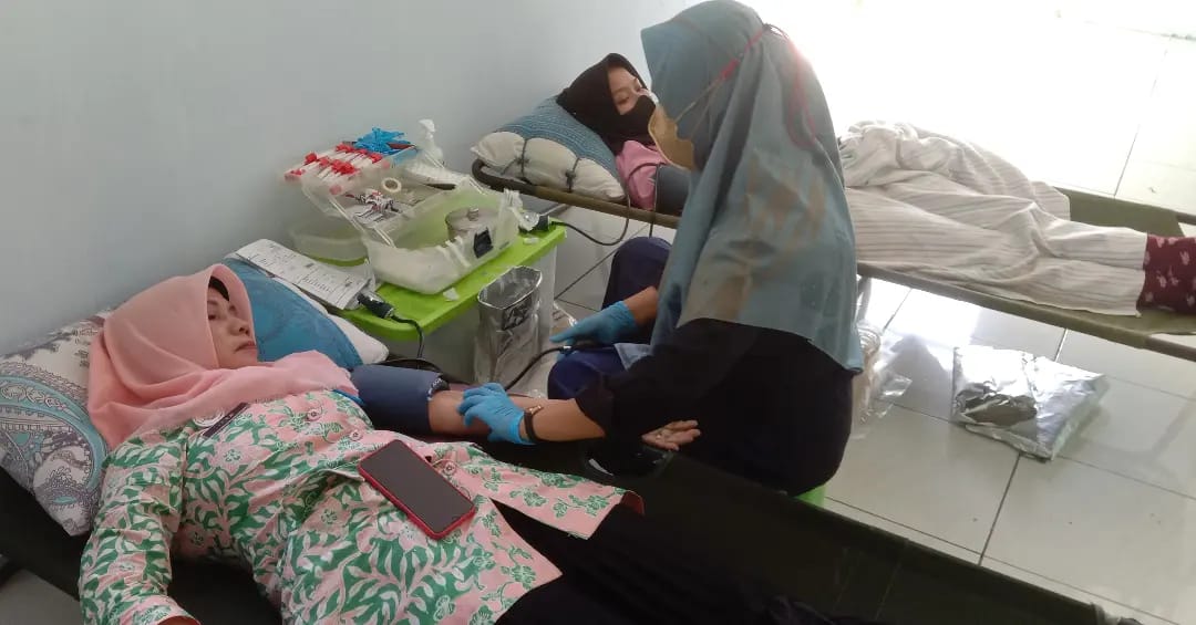 Antusias Donor Darah di Kantor Kecamatan Sluke